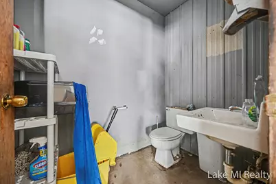 901 Riverview Drive, Kalamazoo, MI 49048 - Photo 19