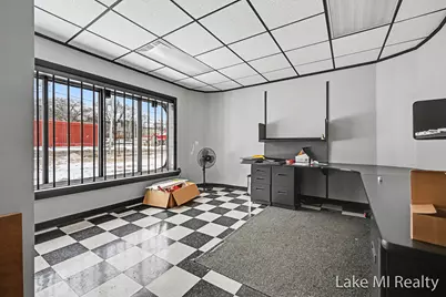 901 Riverview Drive, Kalamazoo, MI 49048 - Photo 3