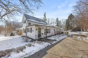 727 E Washington St, Ionia, MI 48846 - Photo 21