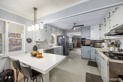 727 E Washington Street, Ionia, MI 48846 - Photo 9