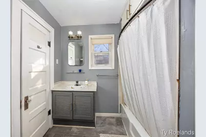 727 E Washington Street, Ionia, MI 48846 - Photo 15