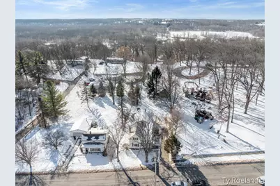 727 E Washington Street, Ionia, MI 48846 - Photo 23