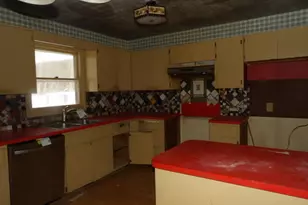 145 Eastwood Dr, Battle Creek, MI 49017 - Photo 3