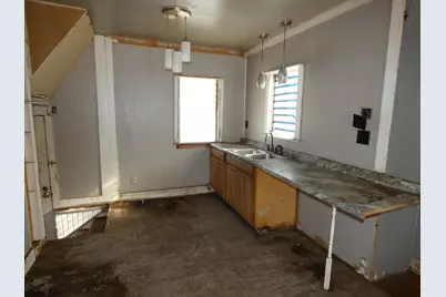 973 Lavette Avenue, Benton Harbor, MI 49022 - Photo 7