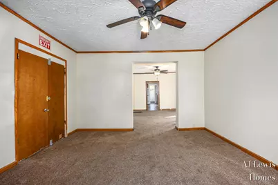 510 La Grave Avenue SE, Grand Rapids, MI 49503 - Photo 5