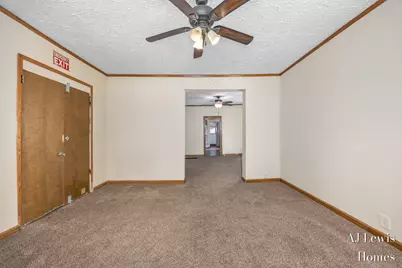 510 La Grave Avenue SE, Grand Rapids, MI 49503 - Photo 5