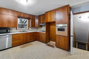 308 River St, Hillsdale, MI 49242 - Photo 7