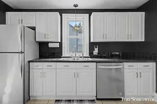 2137 Eastern Ave NE, Grand Rapids, MI 49505 - Photo 11