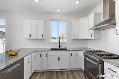 5827 Golden Hollow Drive SE, Grand Rapids, MI 49512 - Photo 9