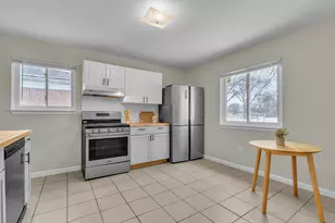 5393 Polk St, Dearborn Heights, MI 48125 - Photo 7