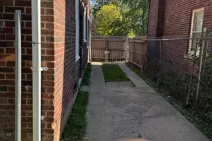 14645 Longacre St, Detroit, MI 48227 - Photo 11