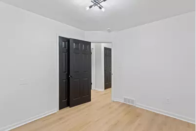 18031 Mendota Street, Detroit, MI 48221 - Photo 13