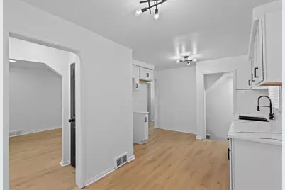 18031 Mendota Street, Detroit, MI 48221 - Photo 9
