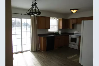 1636 S Cherry Drive, Stevensville, MI 49127 - Photo 7