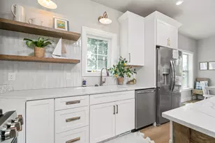 118 Elkenburg St, South Haven, MI 49090 - Photo 13