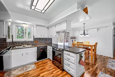 604 E Muskegon Avenue, Whitehall, MI 49461 - Photo 13