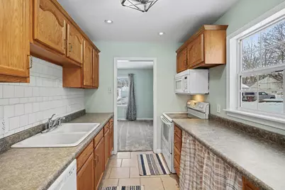 1018 Burr Oak Street, Albion, MI 49224 - Photo 11