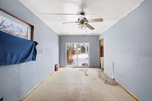 2033 Seymour Ave, Flint, MI 48503 - Photo 9