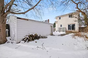 2033 Seymour Ave, Flint, MI 48503 - Photo 19