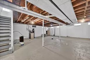 527 Riverside Dr, Battle Creek, MI 49015 - Photo 27