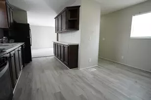 1906 Hawk Dr, Kalamazoo, MI 49008 - Photo 9