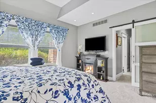 2491 Bay Pointe Dr, Saint Joseph, MI 49085 - Photo 23