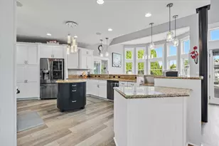 2491 Bay Pointe Dr, Saint Joseph, MI 49085 - Photo 11