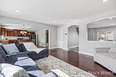 8540 Twin Lakes Drive, Jenison, MI 49428 - Photo 5