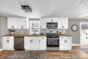 208 Clark St, Lakeview, MI 48850 - Photo 15