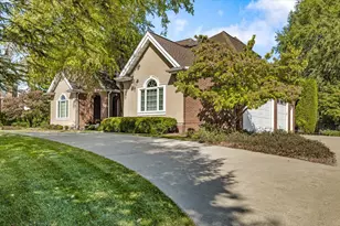 3160 Wyndwicke Dr, Saint Joseph, MI 49085 - Photo 3