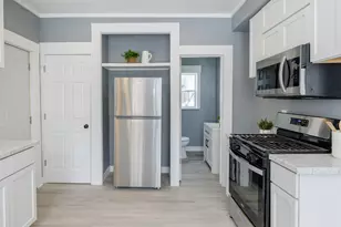 915 Hays Park Ave, Kalamazoo, MI 49001 - Photo 5