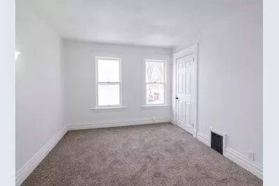 915 Hays Park Avenue, Kalamazoo, MI 49001 - Photo 17