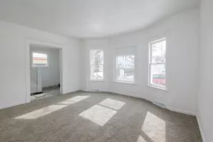 915 Hays Park Ave, Kalamazoo, MI 49001 - Photo 7