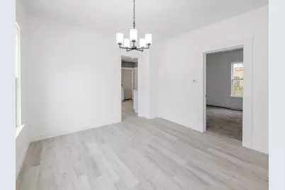 915 Hays Park Avenue, Kalamazoo, MI 49001 - Photo 11