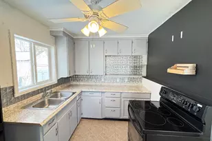 309 E Oak Grove Ave, Parchment, MI 49004 - Photo 5