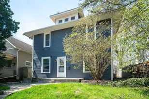 437 Rosewood Ave SE, Grand Rapids, MI 49506 - Photo 3