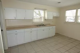 478 Gary Ave, Benton Harbor, MI 49022 - Photo 3