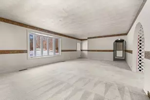 1632 Hudson Rd, Hillsdale, MI 49242 - Photo 3