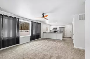 75603 Ridgeway Dr, Lawton, MI 49065 - Photo 3