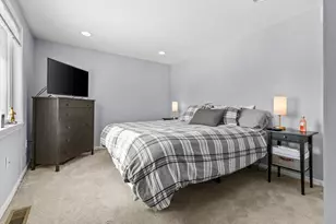 34101 Harlowshire St, Farmington, MI 48335 - Photo 19