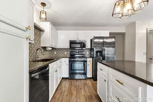 2898 Parkside Dr, Jenison, MI 49428 - Photo 13