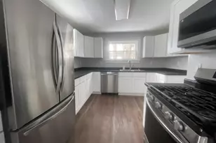 306 N Pleasant St, Jackson, MI 49202 - Photo 7