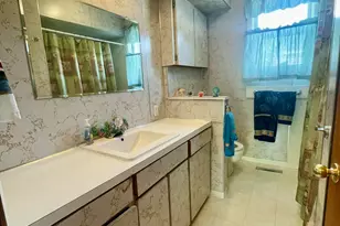 404 W Court St, Ludington, MI 49431 - Photo 15