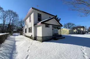 609 W Center St, Albion, MI 49224 - Photo 11