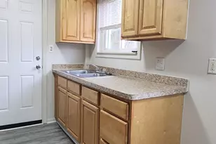 720 Calder Ave, Ypsilanti, MI 48198 - Photo 5