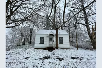 697 W Grand Avenue, Muskegon, MI 49441 - Photo 1