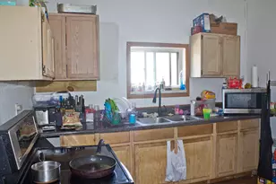 105 Pokagon St, Dowagiac, MI 49047 - Photo 5