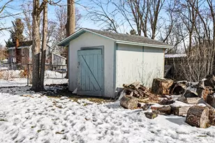 427 E Division St, Vicksburg, MI 49097 - Photo 15