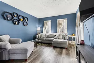 427 E Division St, Vicksburg, MI 49097 - Photo 5