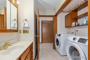 410 Cameo Ave, Portage, MI 49002 - Photo 15